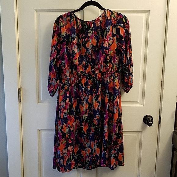 Vibrant Dress - Picture 5 of 6